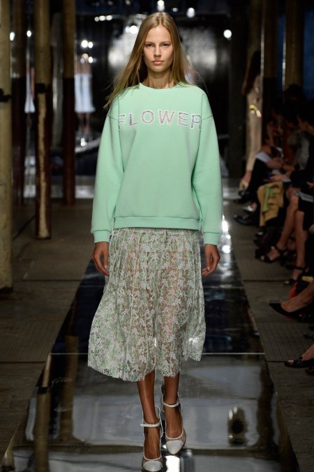 Самая необычная цветочная коллекция Недели моды в Лондоне: Christopher Kane весна-лето 2014