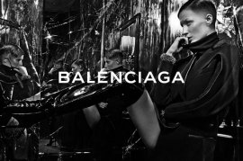Новым лицом Balenciaga стала Жизель Бундхен (ФОТО)