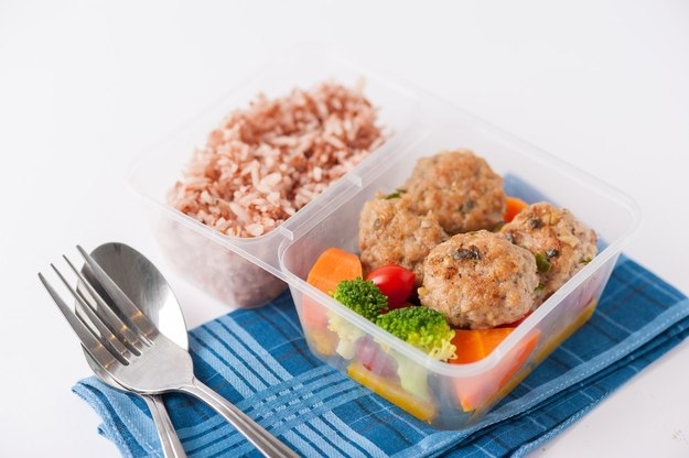 Обед для школьника: 5 вариантов меню для вкусного ланчбокса (ФОТО) Обед для школьника: 5 вариантов меню для вкусного ланчбокса (ФОТО)