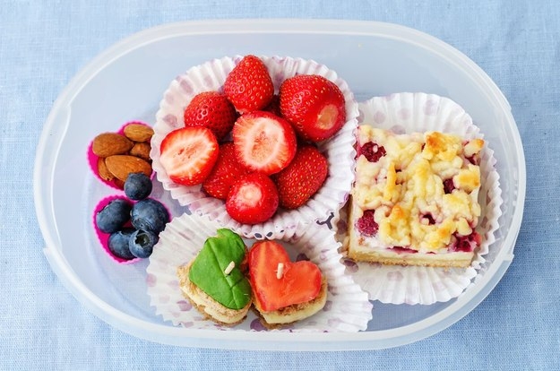 Обед для школьника: 5 вариантов меню для вкусного ланчбокса (ФОТО) Обед для школьника: 5 вариантов меню для вкусного ланчбокса (ФОТО)
